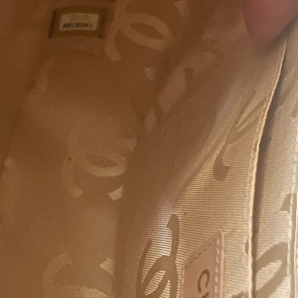 Vintage CHANEL rare GOLDen cream bag - Picture 11 of 11